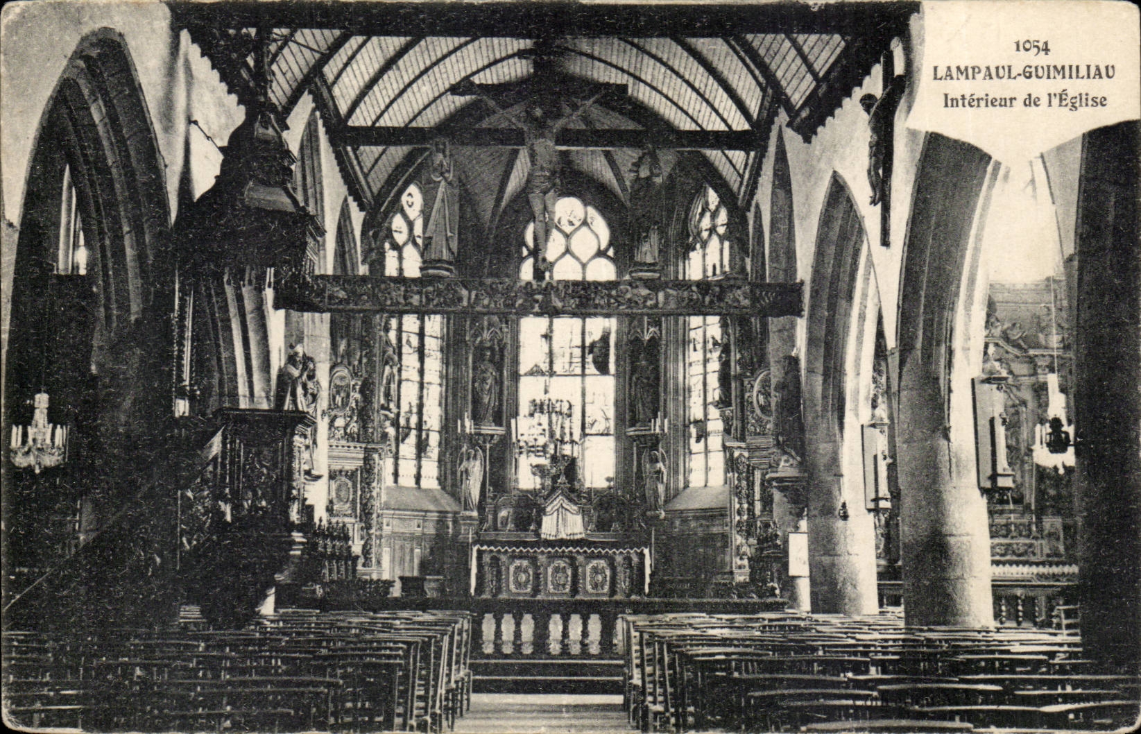 Lampaul Guimiliau CPA Interieur de l'eglise