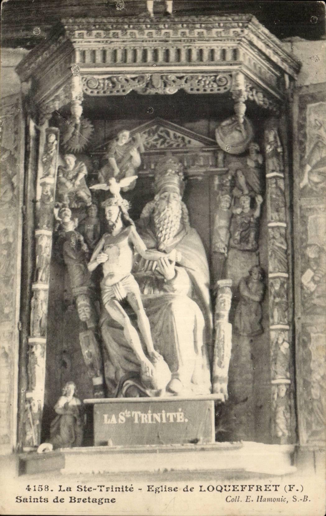 CPA La sainte Trinite Eglise de Loqueffret Saints de Bretagne