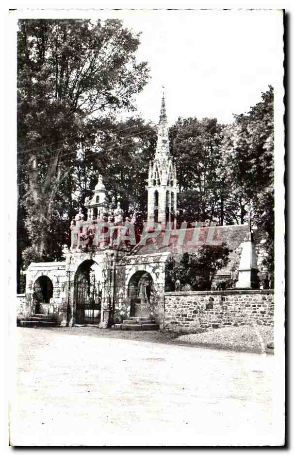 Argol — Triumphbogen, König Gradlon, im Hintergrund die Kapelle — Roger Mongat Edition