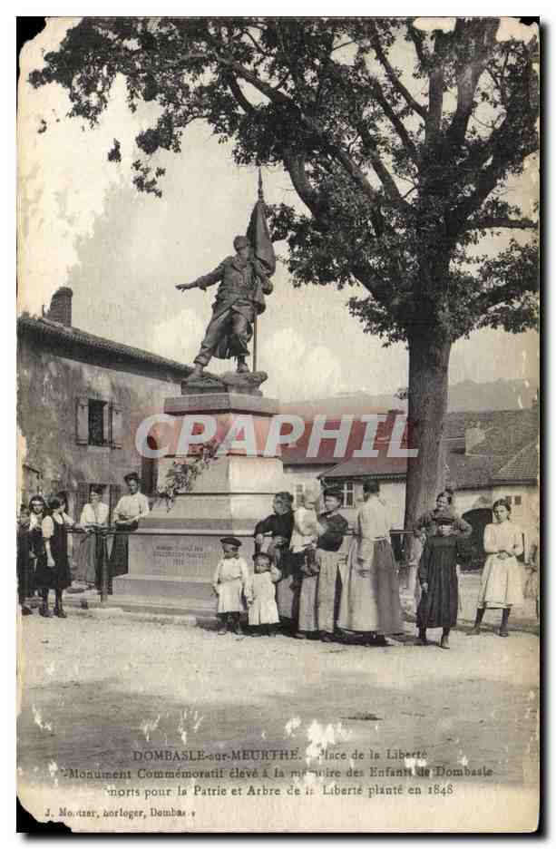 Dombasle-sur-Meurthe — Monument commémoratif et arbre de la Liberté — J. Montar, horloger, Dombasle