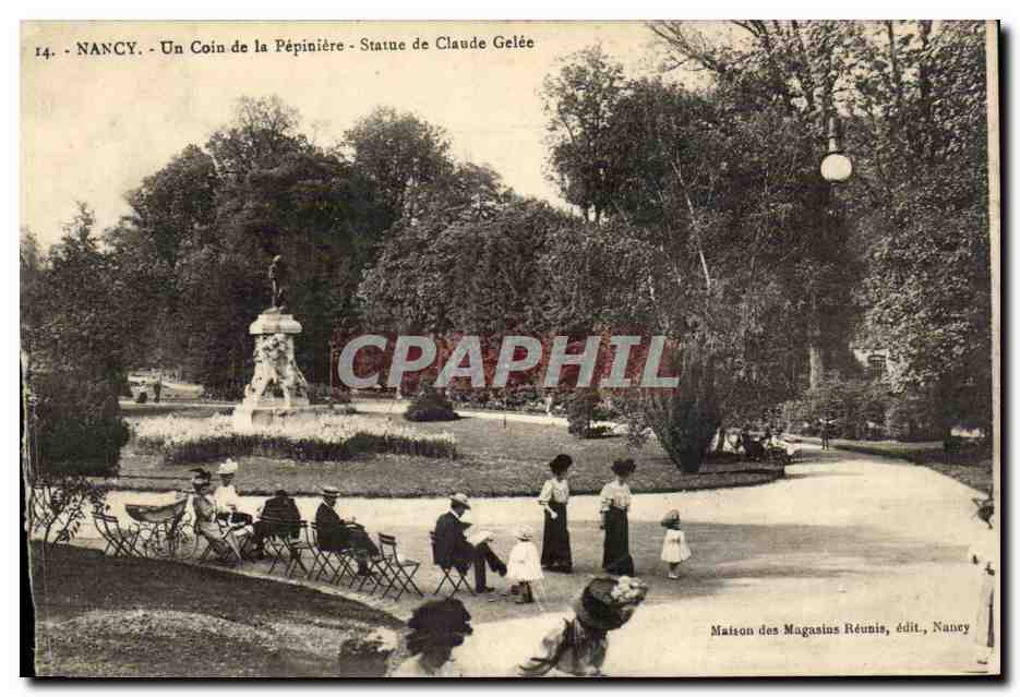 Nancy cPA Un coin de la pepiniere Statue de Calude Gelee