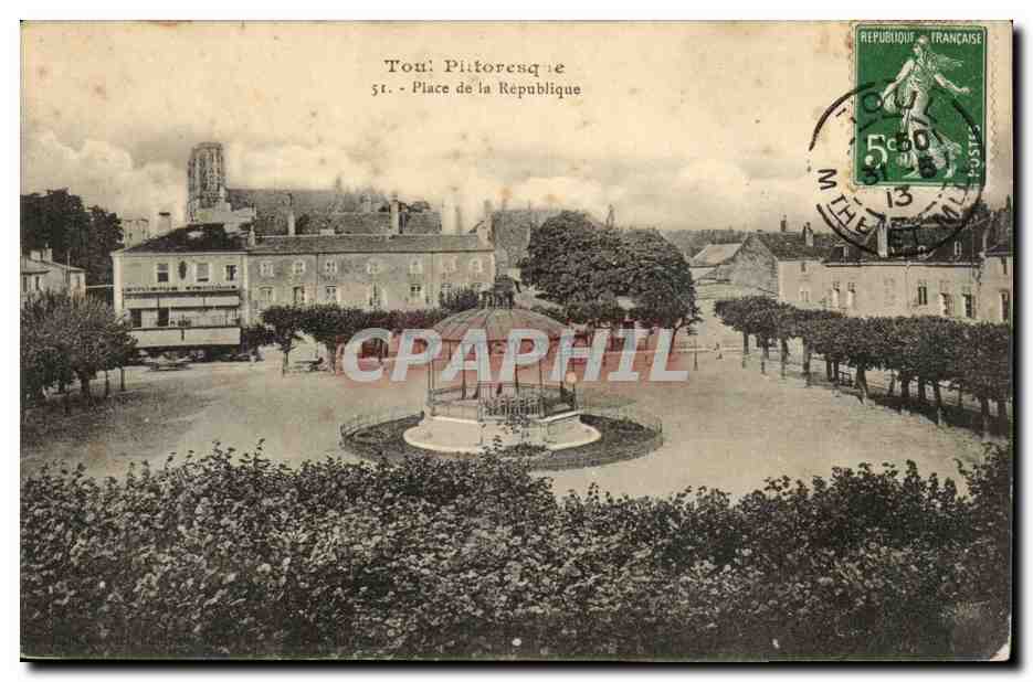 Toul CPA Place de la Republique