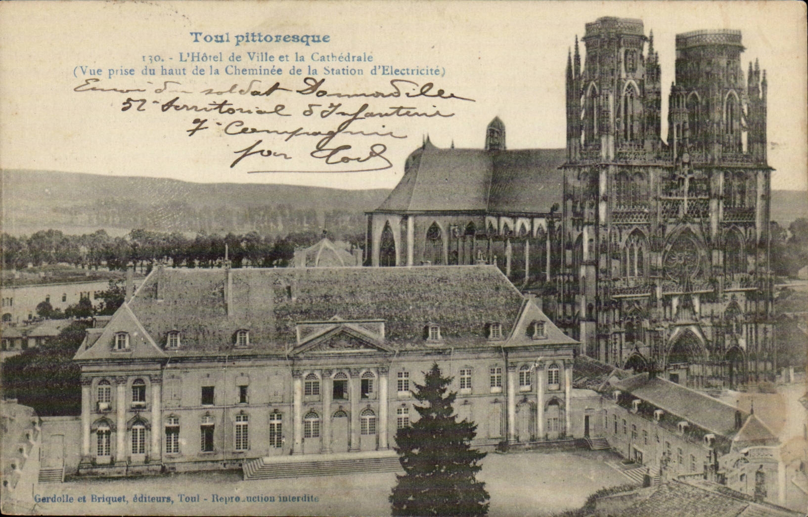 Toul CPA L'hotel de ville et la cathedrale (station d'electricite)