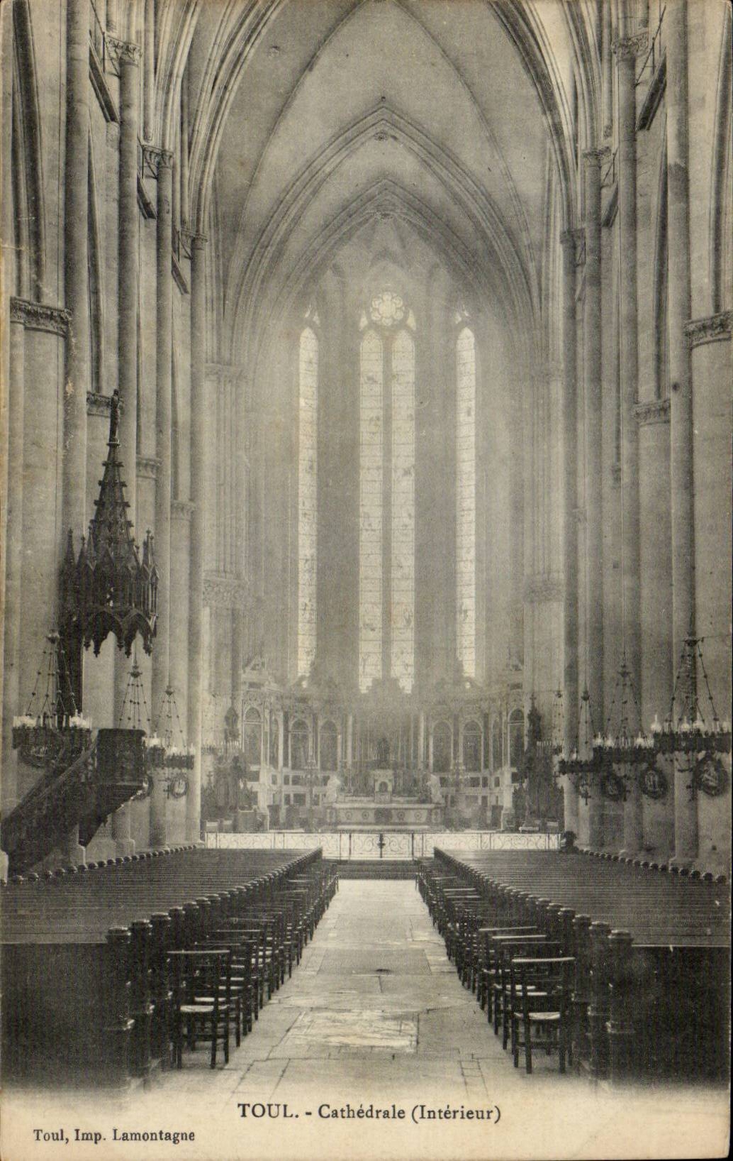 Toul CPA Cathedrale (interieur)