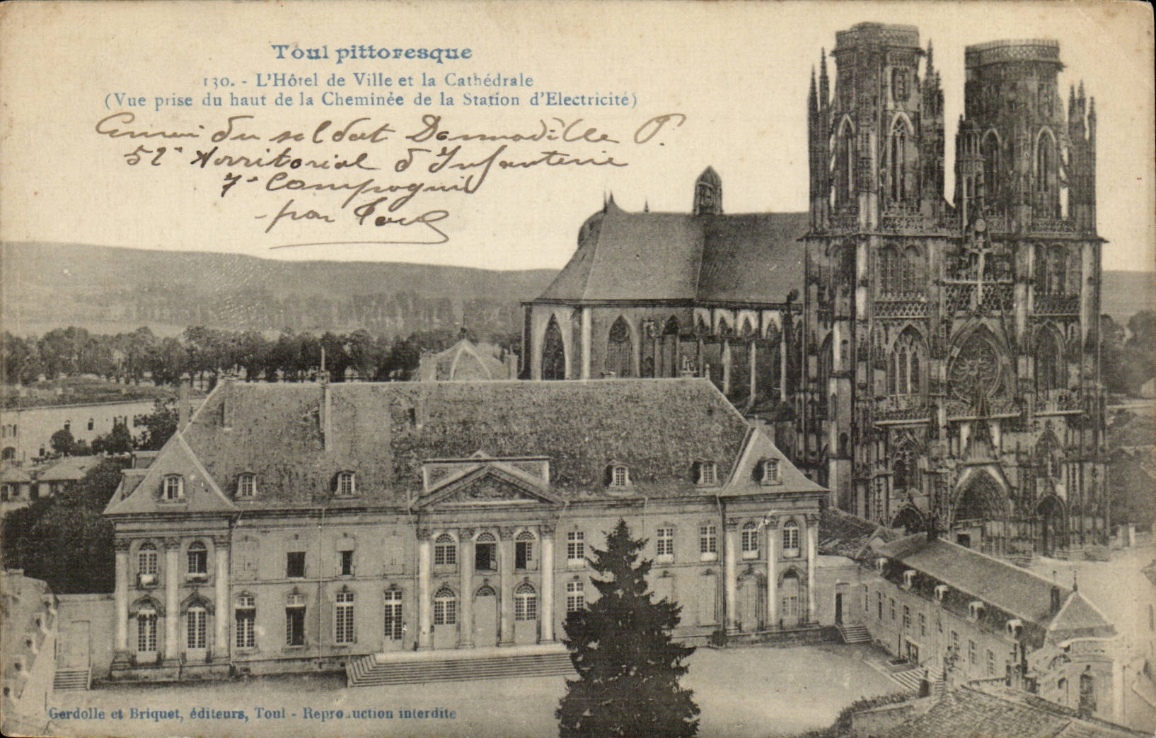 Toul CPA Hotel de ville et la cathedrale