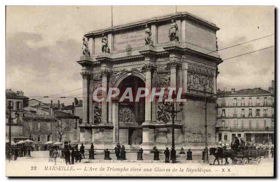 Marseille - L'arc de Triomphe eleve aux Goires de la Republique - cheval - horse drawn carriage - CPA 
