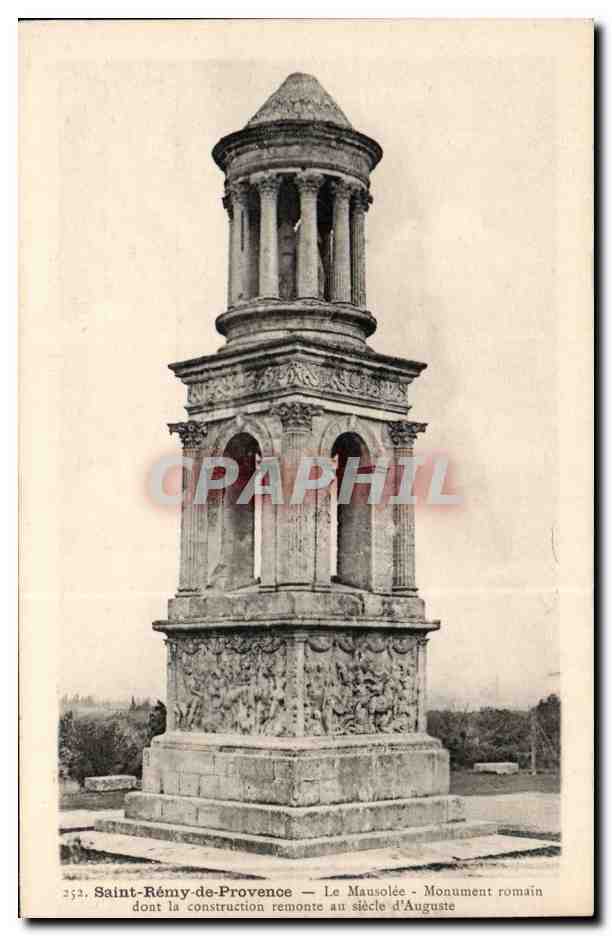 Saint-Rémy-de-Provence — Le Mausolée — Monument romain dont la construction remonte au siècle d'Auguste