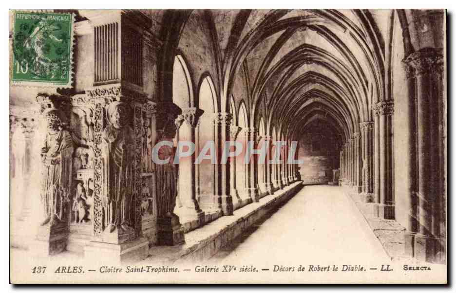 Arles — Cloître Saint-Trophime — Galerie XVe siècle — Décor de Robert le Diable — LL. SELECTA