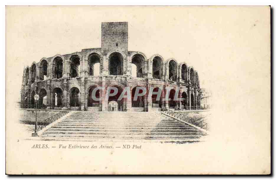 Arles CPA Vue exterieure des arenes