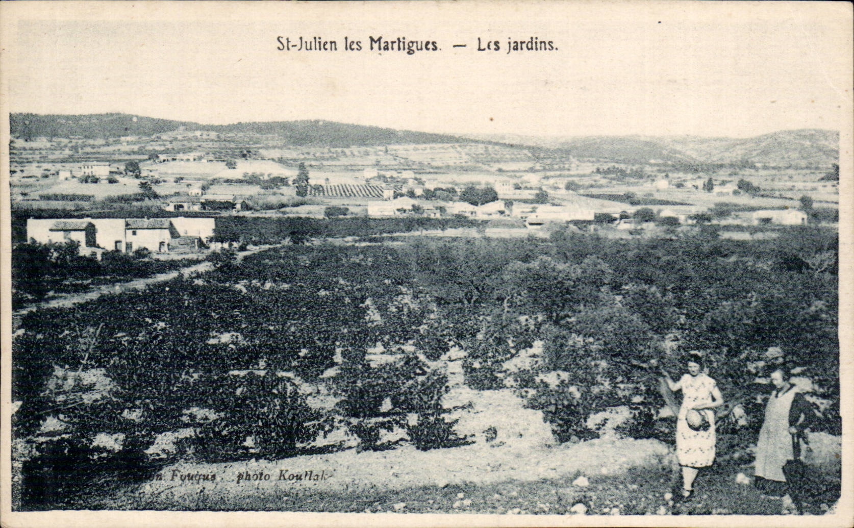 CPA St Julien les Martigues Les jardins 