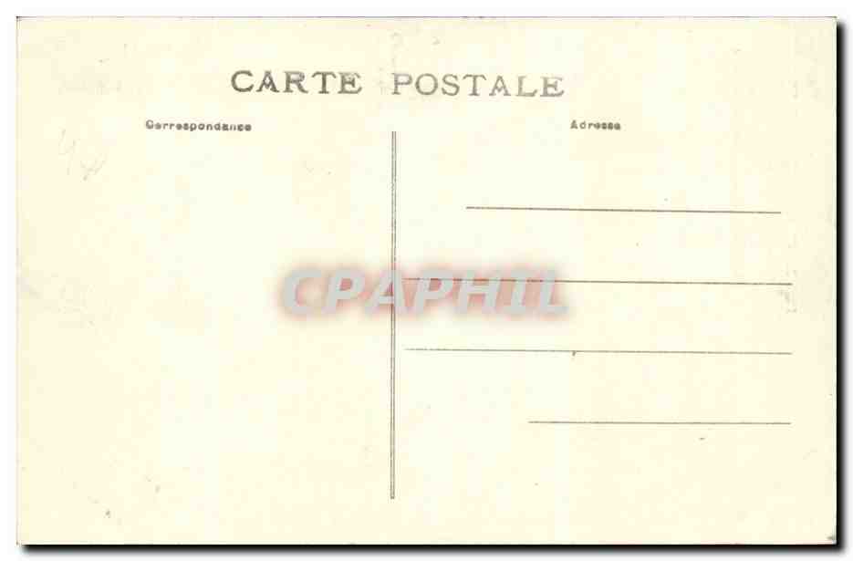 Femme en costume d'Arles — Collection Nougne, 25 rue Carnot, Pau — Reverso