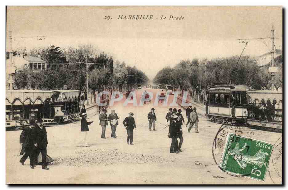 Marseille - Le Prado — vue de la rue avec tramways — éditeur CPAPHIL, n°39