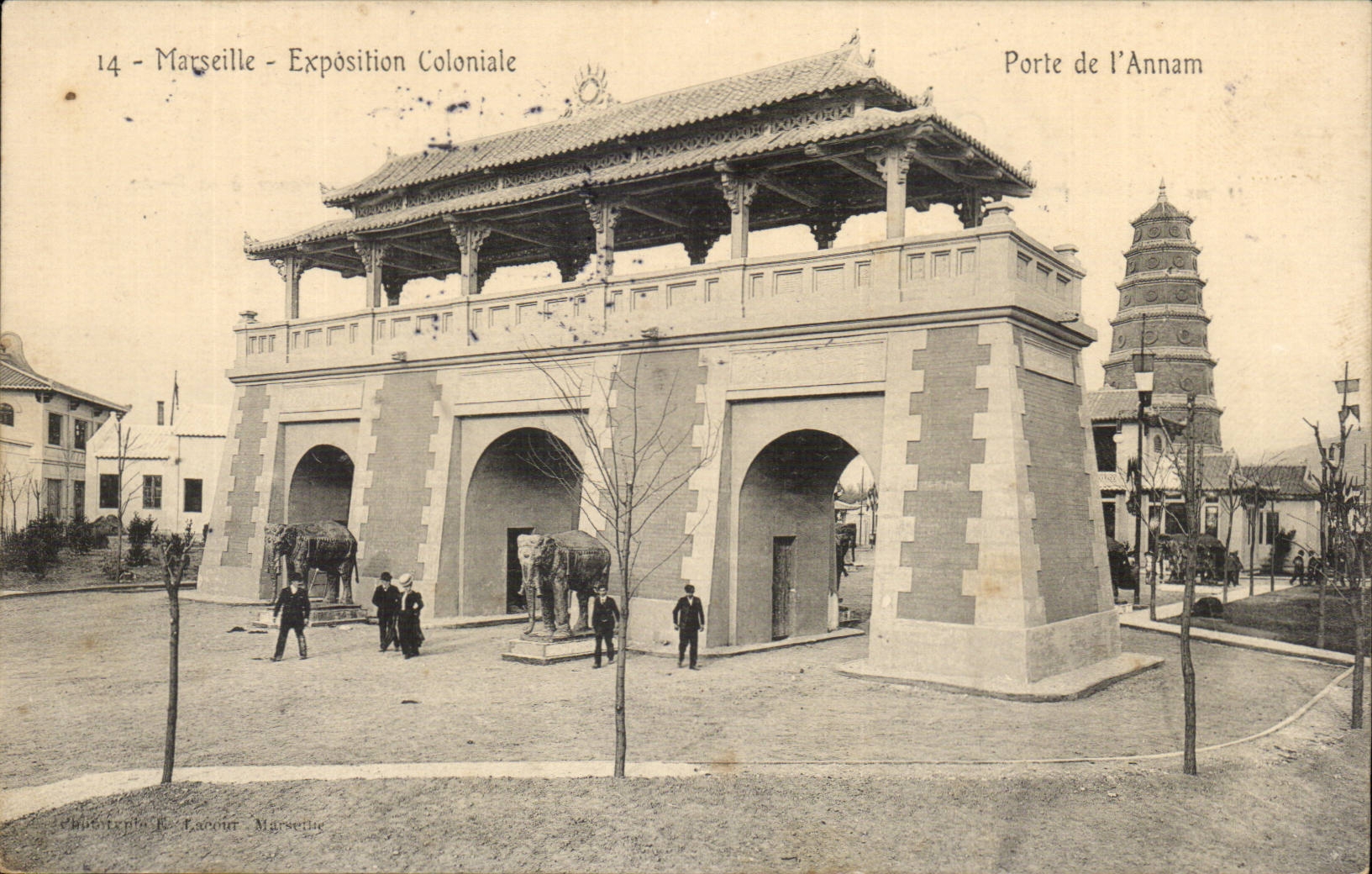 Marseille - Exposition Coloniale - Porte de l'Annam — éditeur Chabot-Tentelle, n°14