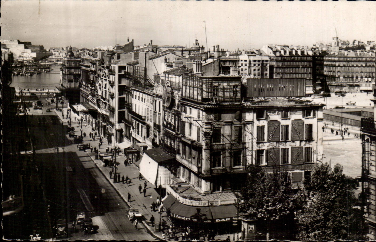 Marseille - La Cannebiere - modern intriguing scene - CPA 
