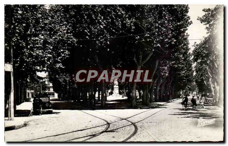 Aubagne - Le Cours Marechel Foch - CPA 
