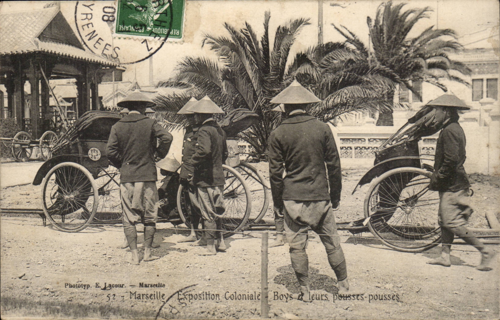 Boys & leurs pousse-pousses — Exposition Coloniale — Phototyp. E. Lacour — Marseille