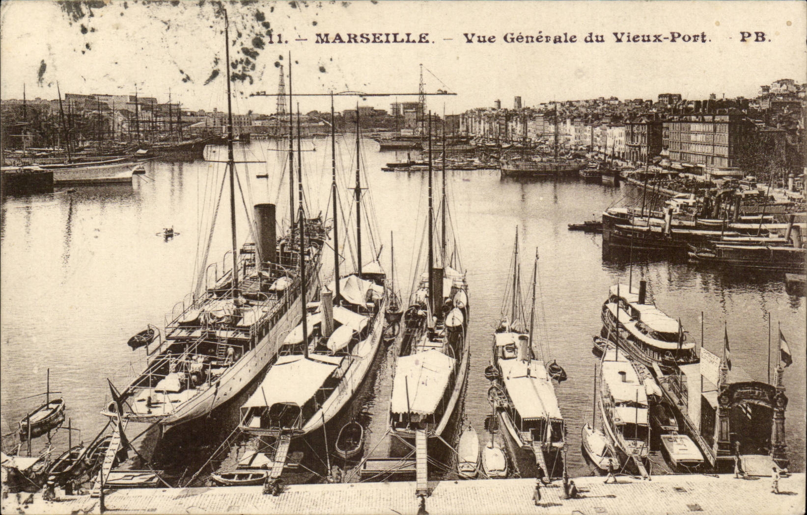 Marseille — Vue Générale du Vieux-Port — PB.