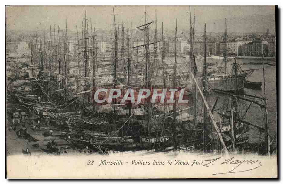 Marseille — Voiliers dans le Vieux Port — Z. Layeur