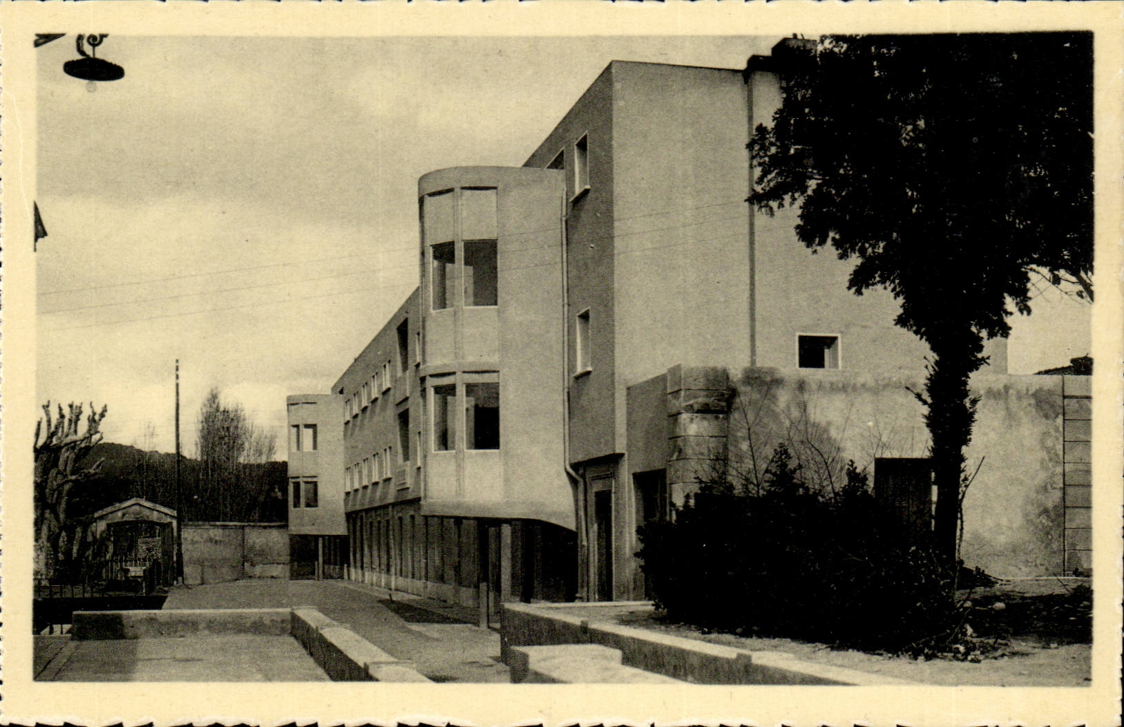 Aix-en-Provence — L'Internat, Chambres individuelles des élèves de 3e année (Cité H. Luc) — Edit. Marseille