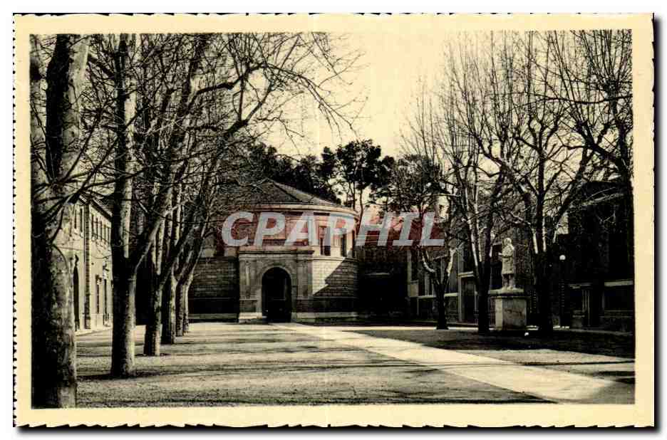 National Schule für Künste und Handwerke — Aix-en-Provence (B.du-Rh.) — Verlag Bézault - Marseille