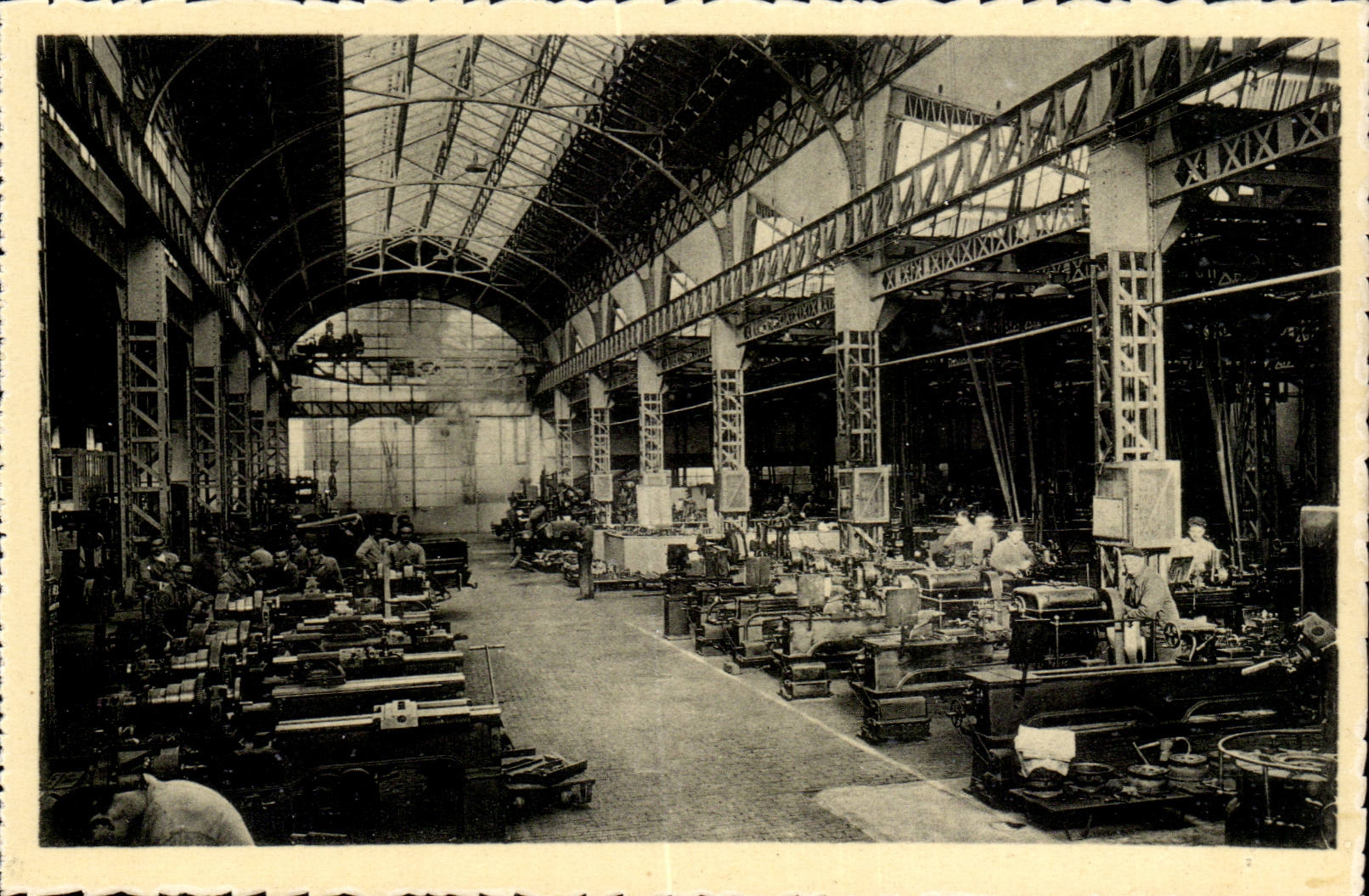 Atelier d'ajustage — Ecole Nationale d'Arts et Métiers, Aix-en-Provence (Bouches-du-Rhône)