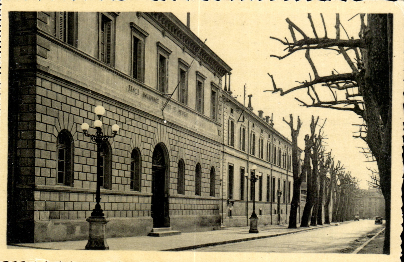 Aix en Provence CPA Ecole nationale d'arts et metiers Entree des facades principales Cours des Arts et metiers