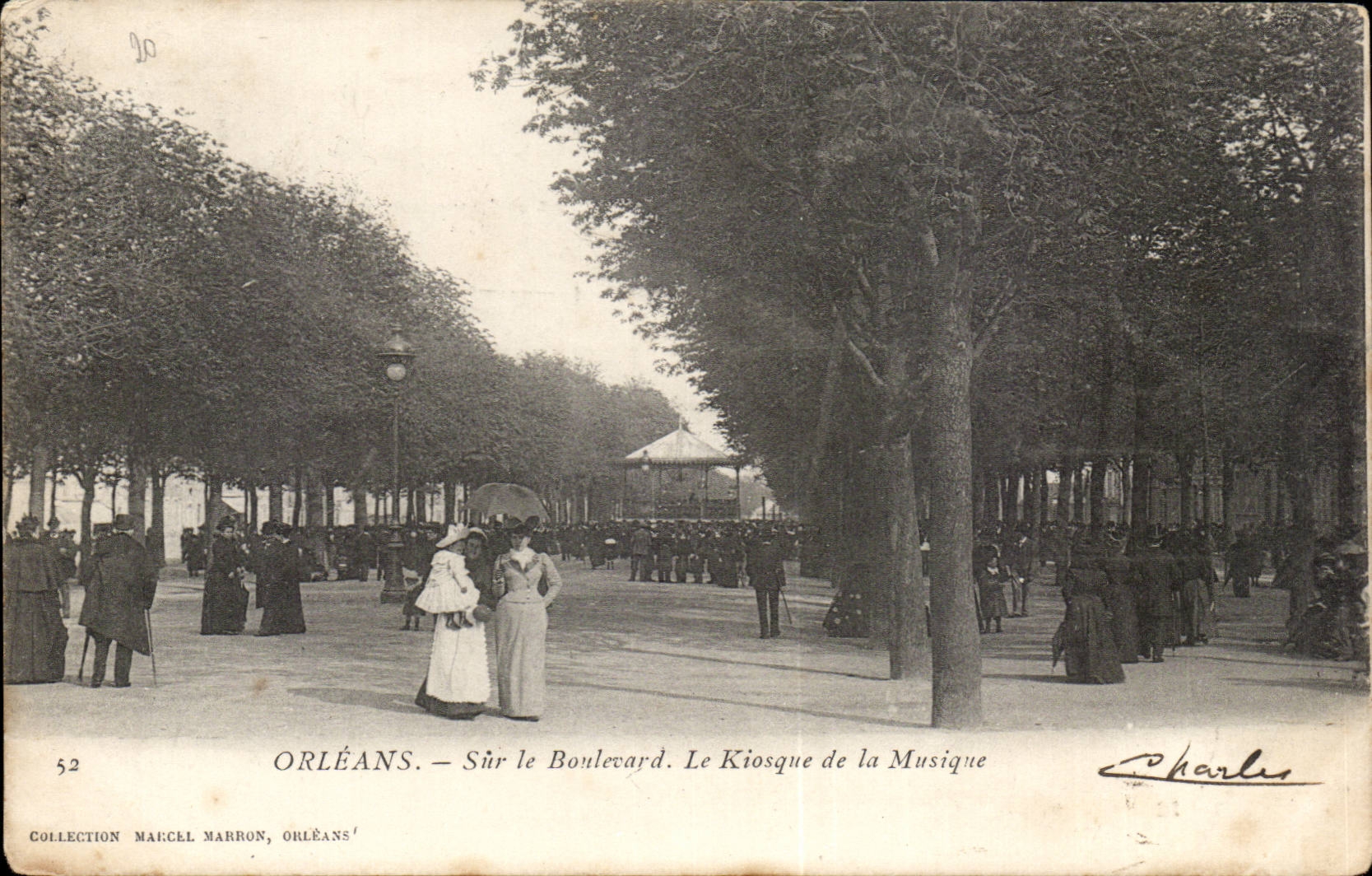 Orleans CPA Sur le boulevard Le kiosque de la musique