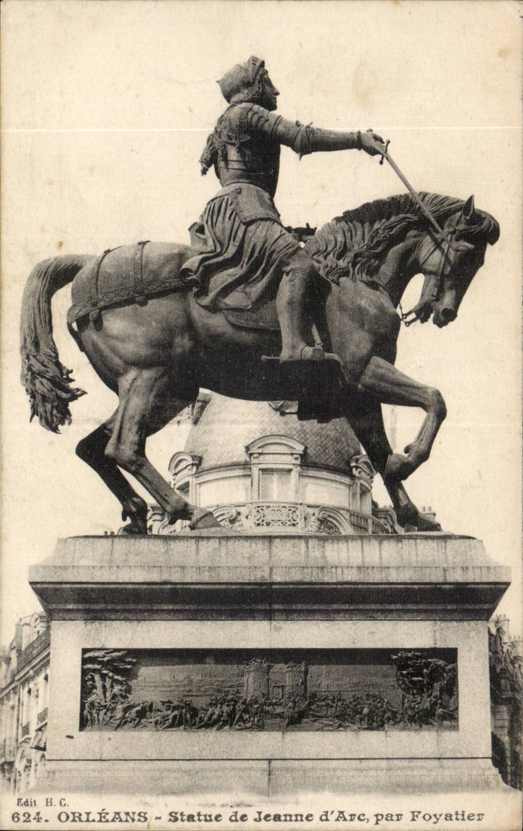 Orleans CPA Statue de Jeanne d'arc par Foyatier