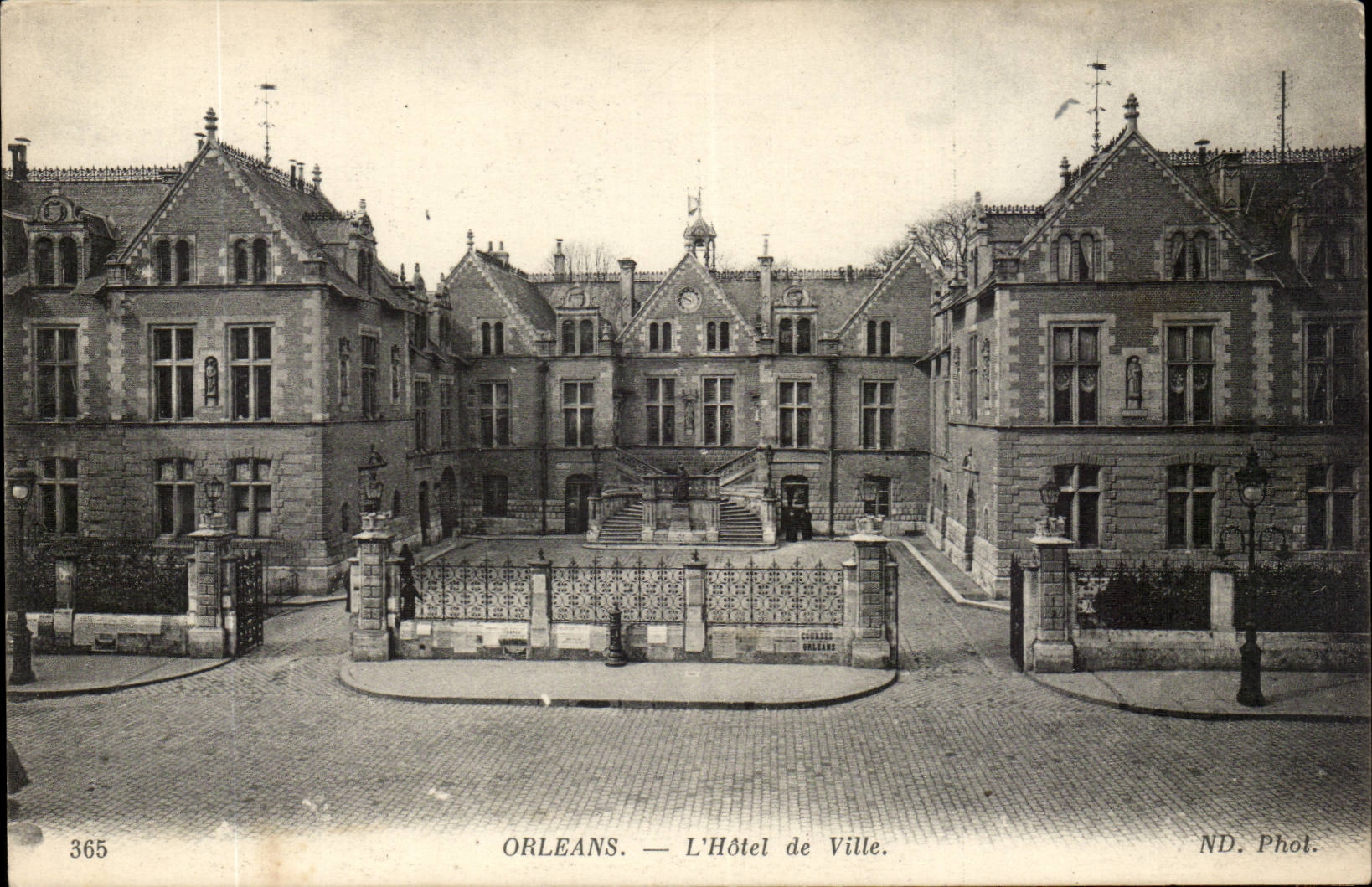 Orleans CPA Hotel de ville