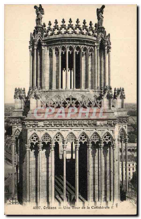 Orleans CPA une tour de la cathedrale