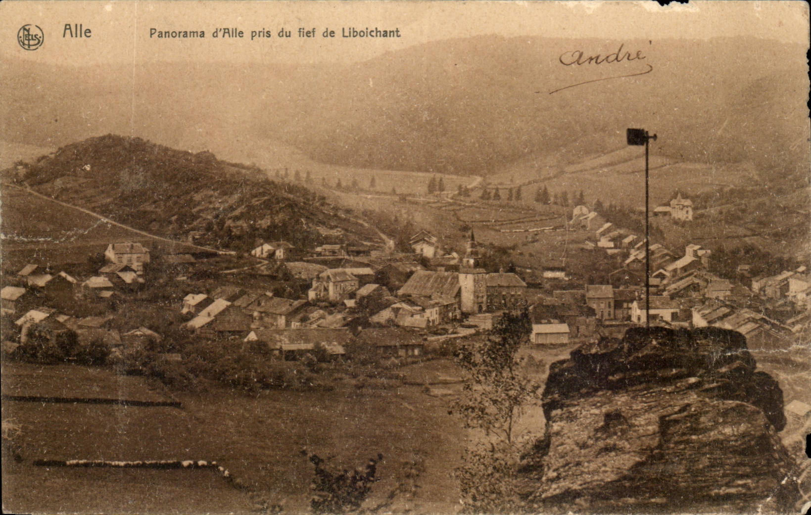 Belgique Alle Panorama pris du fief de Liboichant