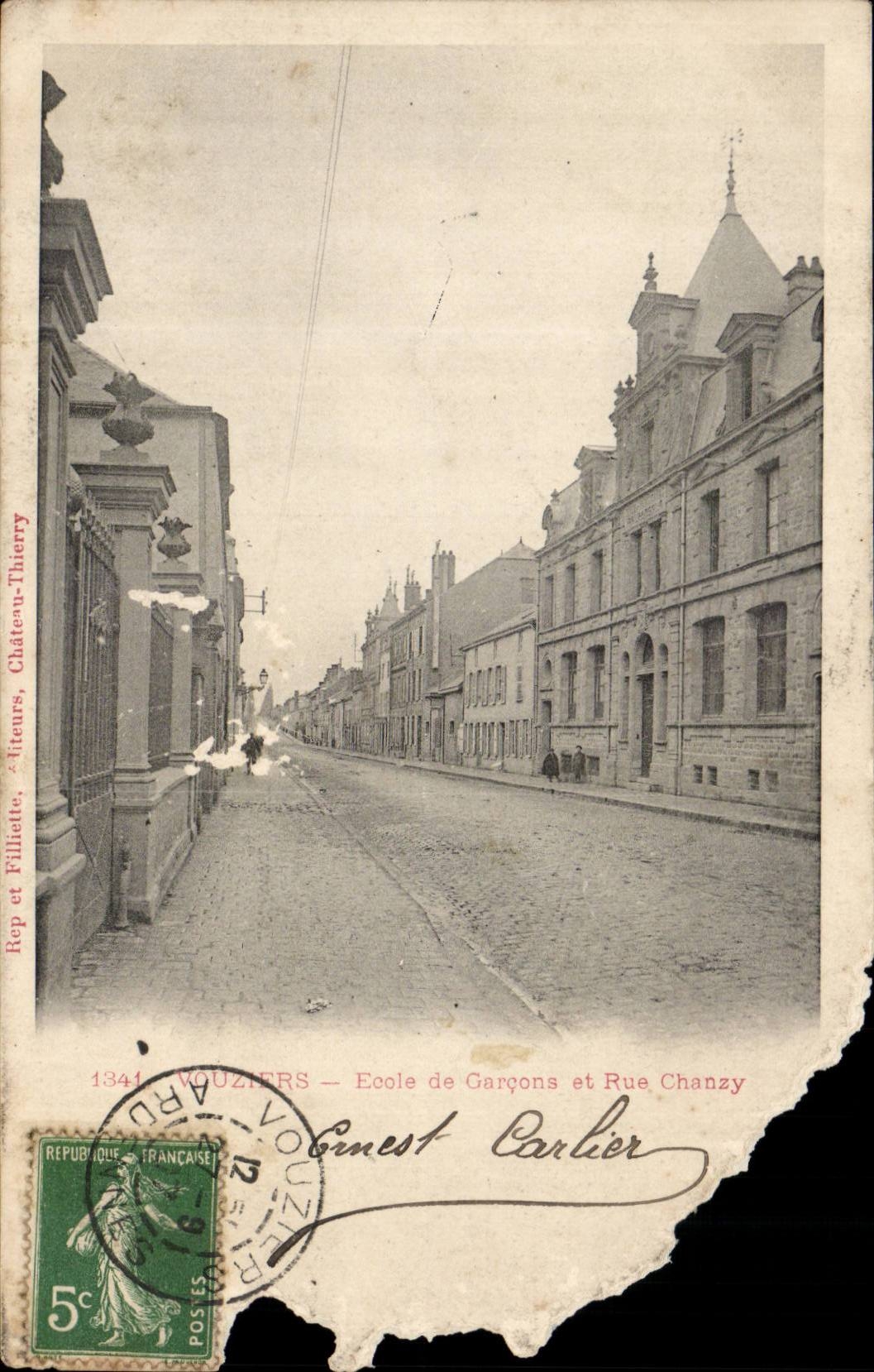 CPA Vouziers Ecole de garcons et rue Chanzy