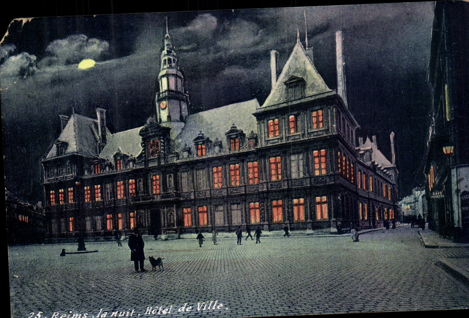 CPA Reims La nuit L'hotel de ville