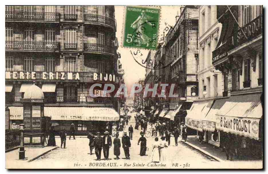 Bordeaux - Rue Sainte Catherine Parfumerie Ermiza - Bijou - bustling street - beautiful dresses - CPA 
