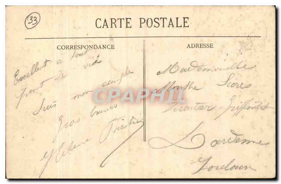 Bordeaux - Cours de L'Intendance et Place de la Comedie - tramway - chien - dog - eye catching scene - CPA  — Verso