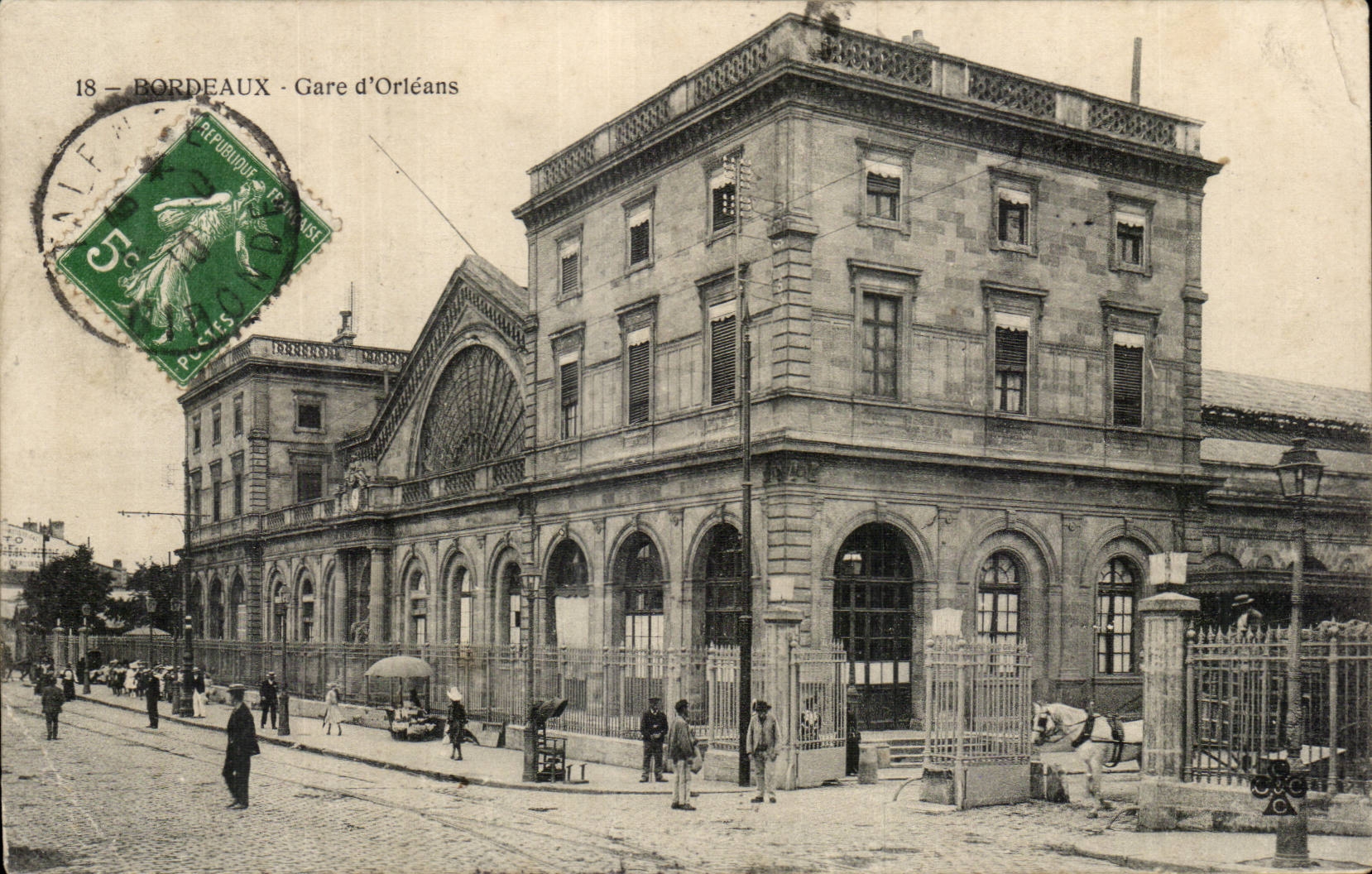 Bordeaux - Gare d'Orléans — vue de l'édifice avec personnes et cheval — éditeur inconnu, n° 18
