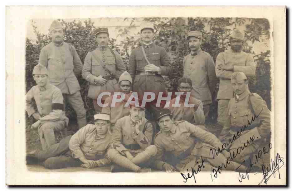 Groupe de soldats — Dépôt Monceau — Septembre 1920