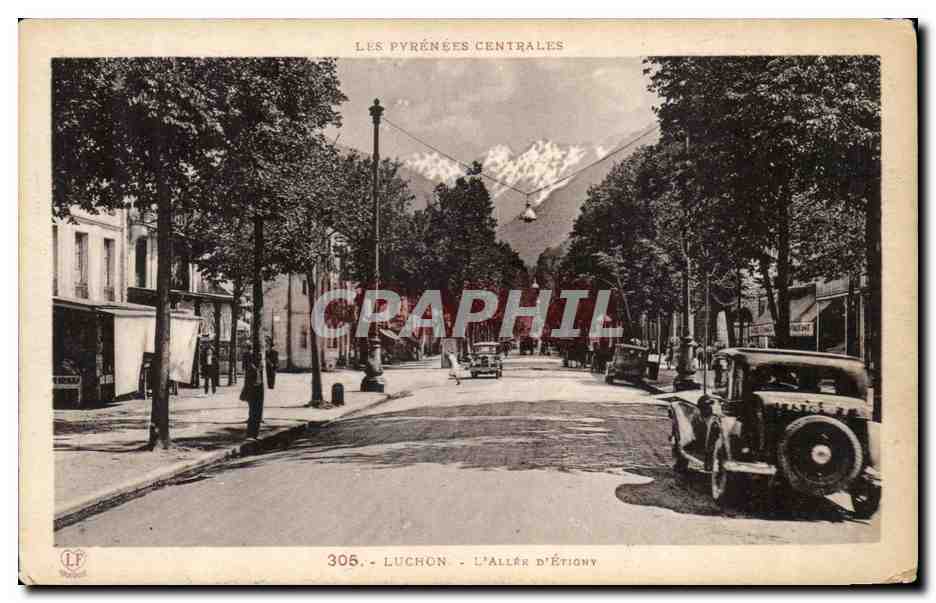 Luchon - - Les Alees d'Etigny - automobile - CPA 