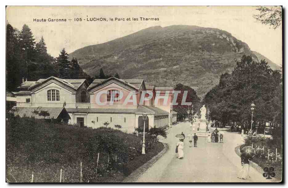Luchon - Le Parc et les Thermes - CPA 