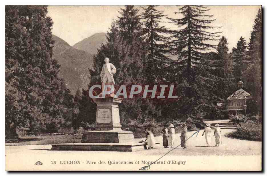 CPA Luchon Parc des Quinconces et monument d'Etigny