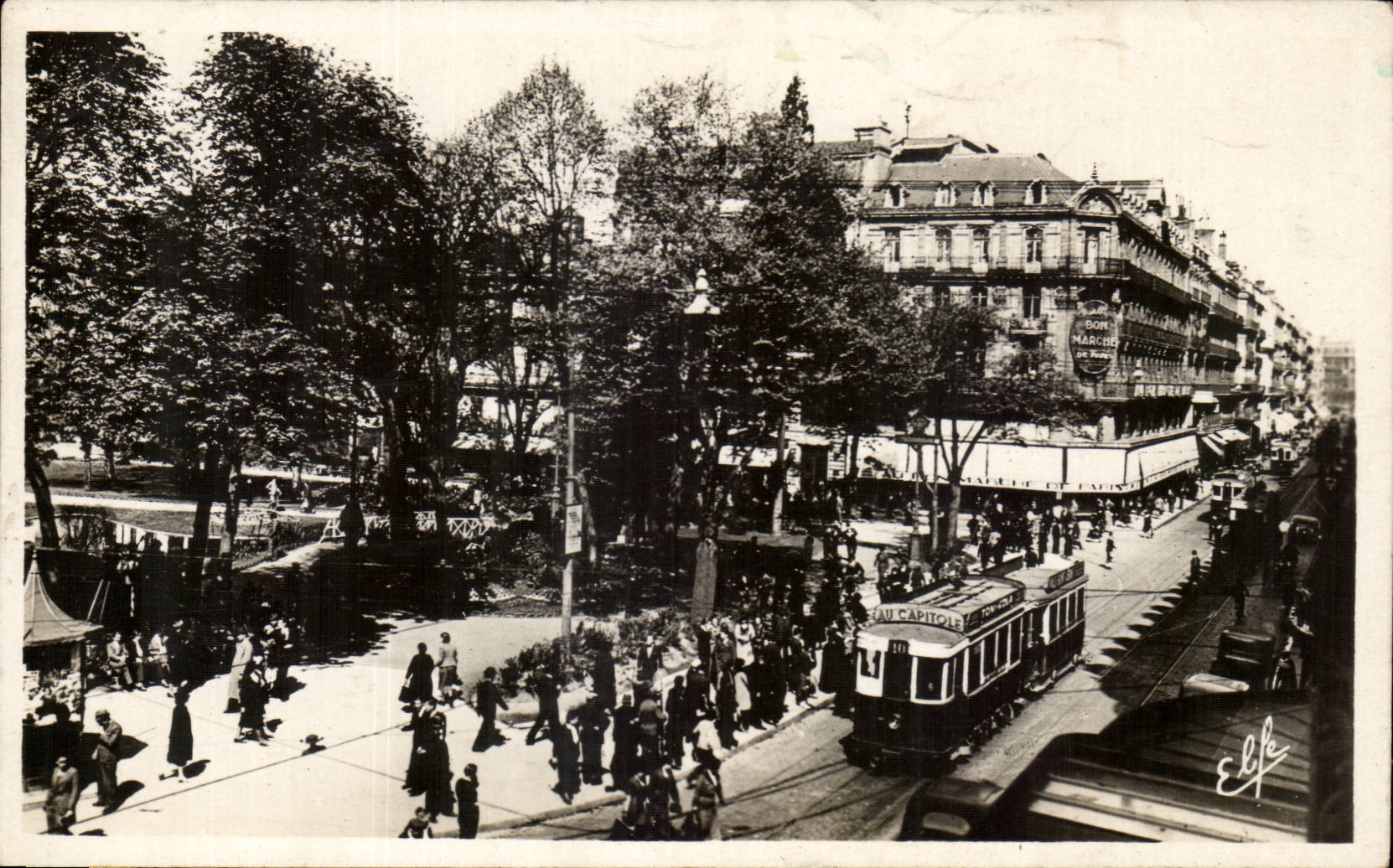 Toulouse - Square du Capitole — tramway et marché — Éditions Labache frères