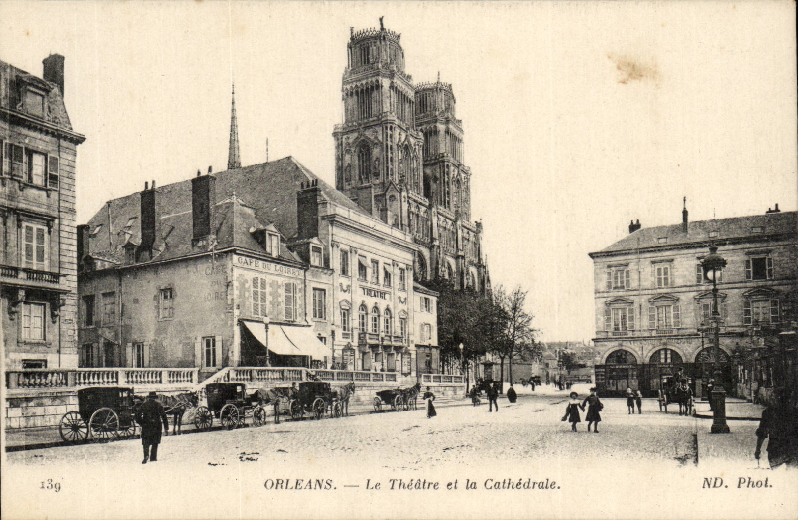 Orleans CPA Le theatre et la cathedrale