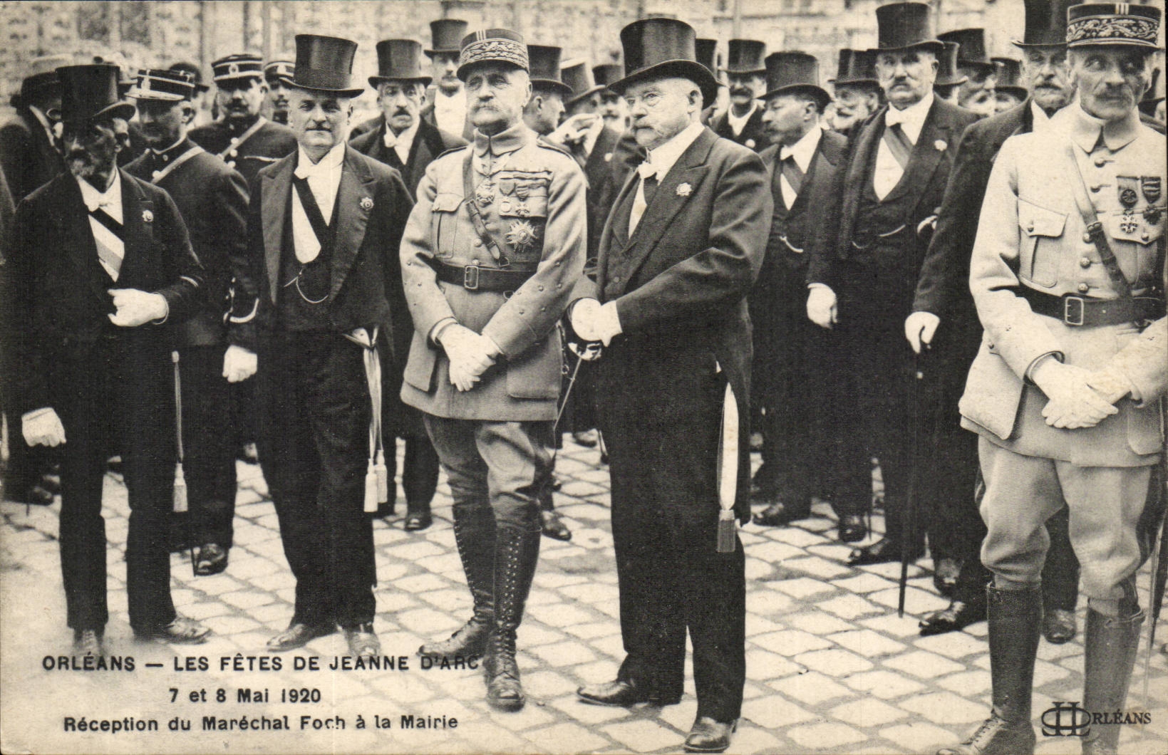 Orleans CPA Les fetes de Jeanne d'arc 7 et 8 mai 1920 Reception du Marechal Foch a la mairie