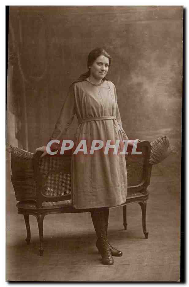 CARTE PHOTO Jeune fille