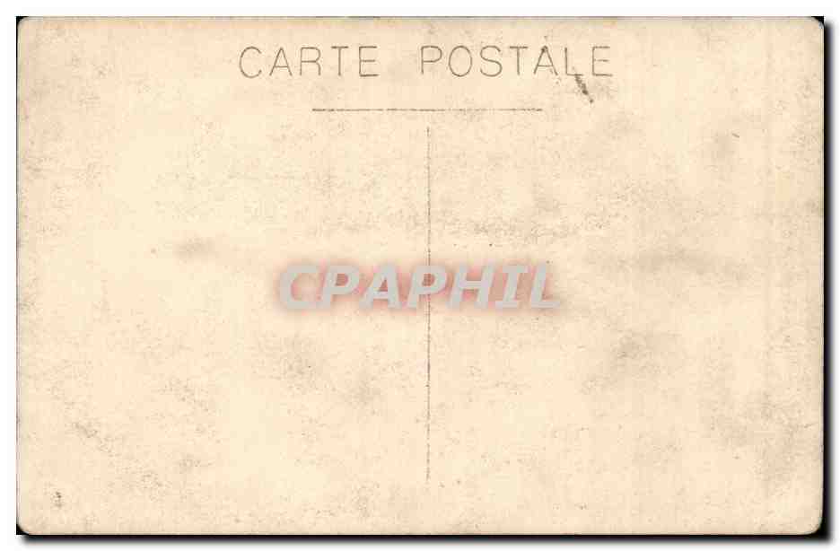 Famille dans une voiture ancienne — éditeur inconnu, n° de série non visible — Verso