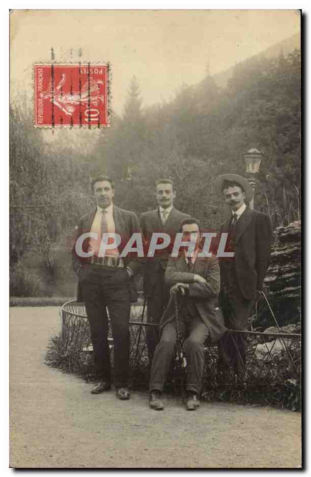 CARTE PHOTO Hommes (folklore costumes)