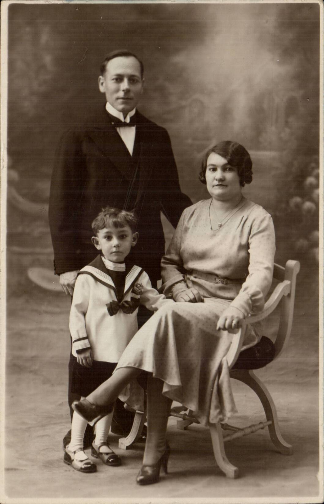 CARTE PHOTO Couple et enfant