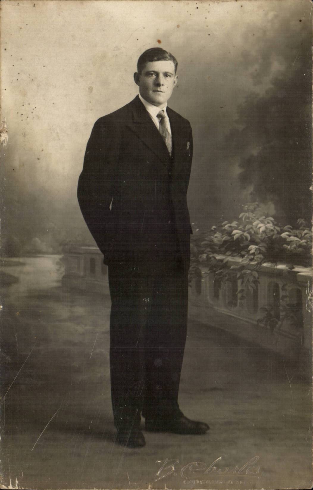 CARTE PHOTO Homme (costume folklore)