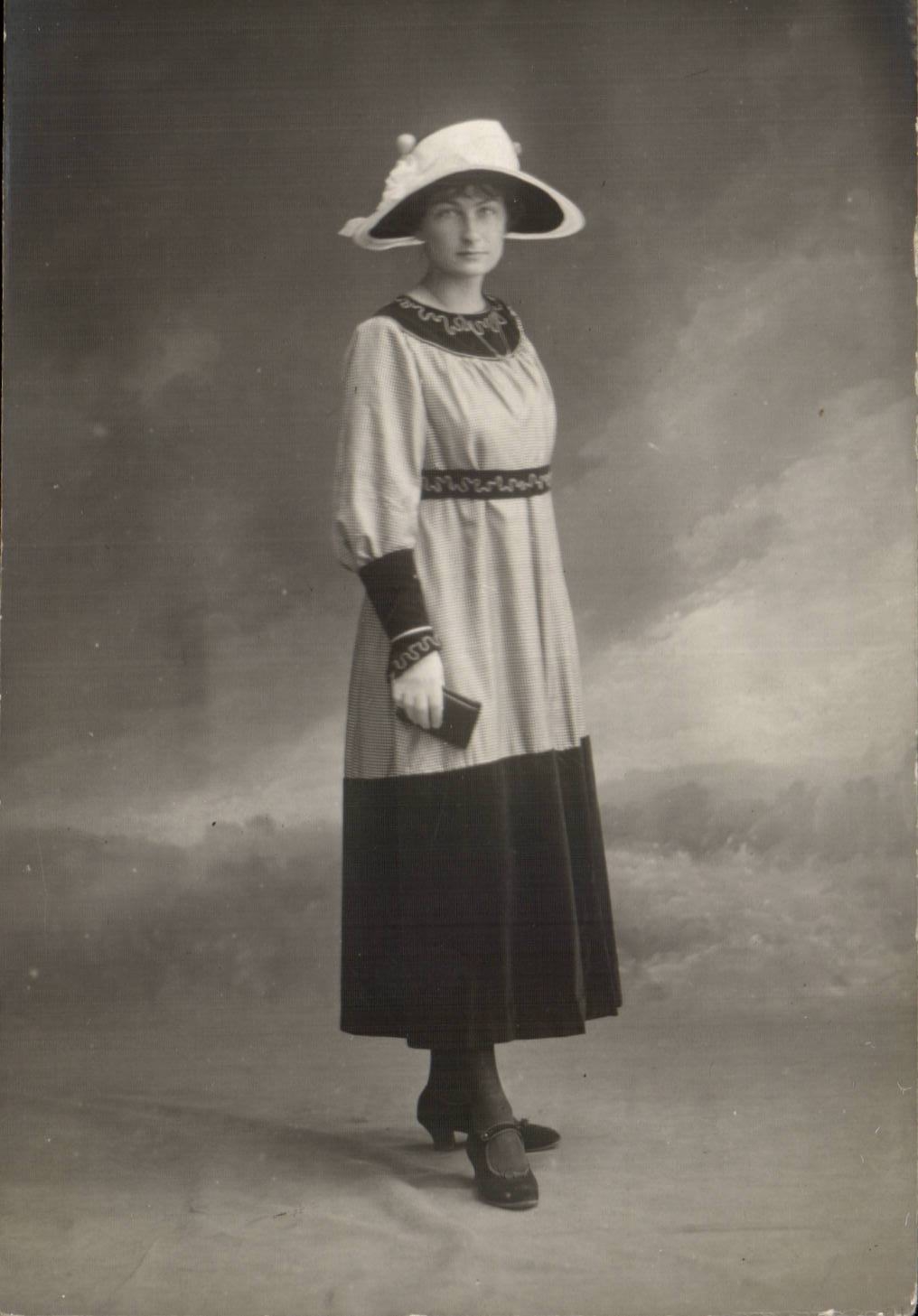 CARTE PHOTO Fantaisie Femme