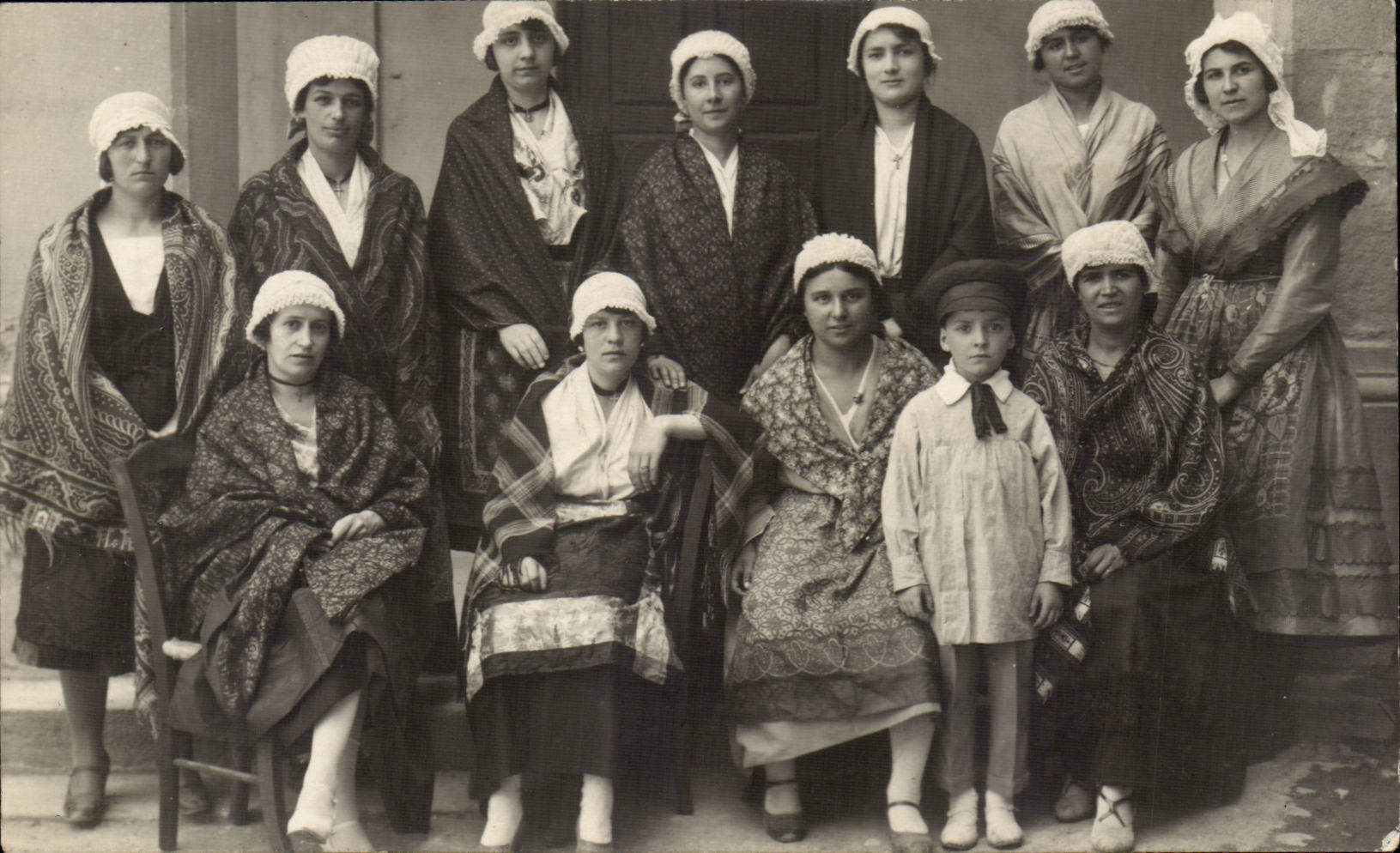 CARTE PHOTO Folklore Femmes
